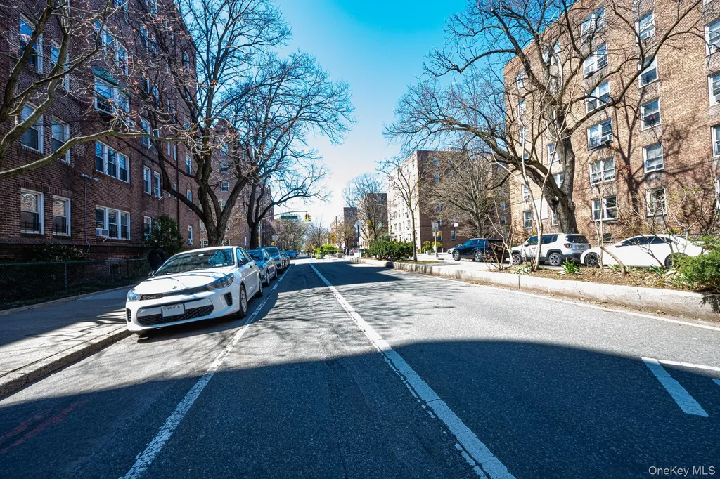 86-10 34 Avenue Jackson Heights NY 11372