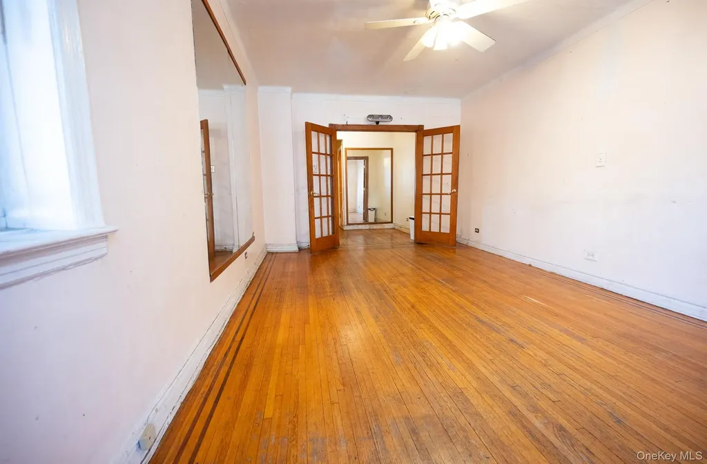 86-10 34 Avenue Jackson Heights NY 11372