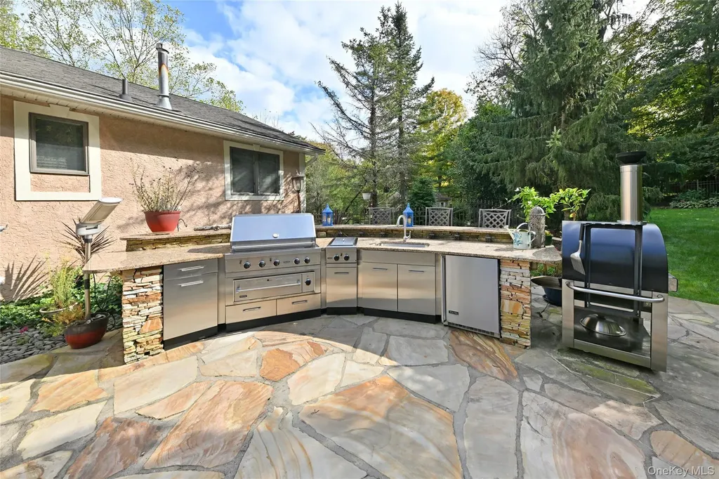 191 Cherry Lane Airmont NY 10952