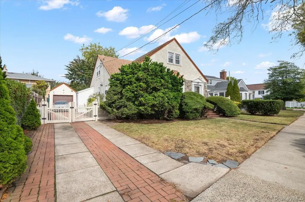 1067 Atlantic Avenue Baldwin NY 11510