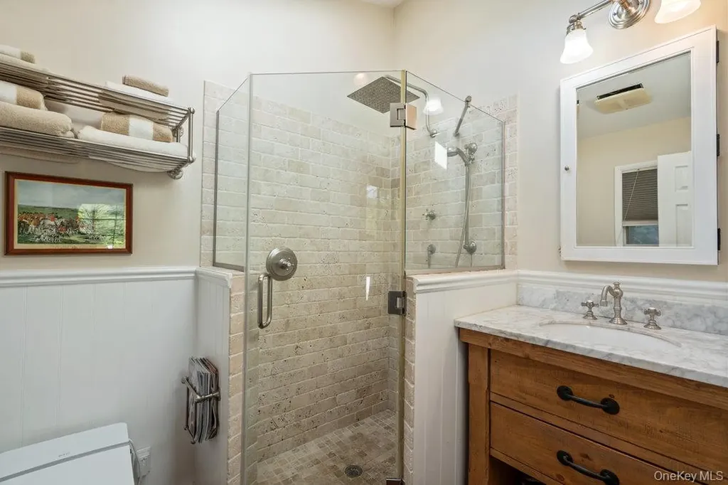 63 Ridge Drive Plainview NY 11803