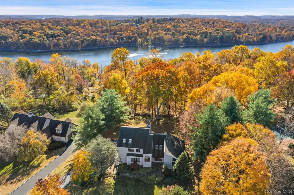 26 Watergate Drive Amawalk NY 10501