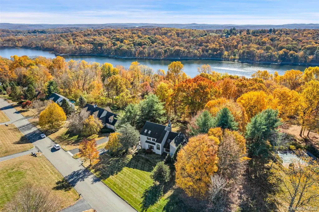 26 Watergate Drive Amawalk NY 10501