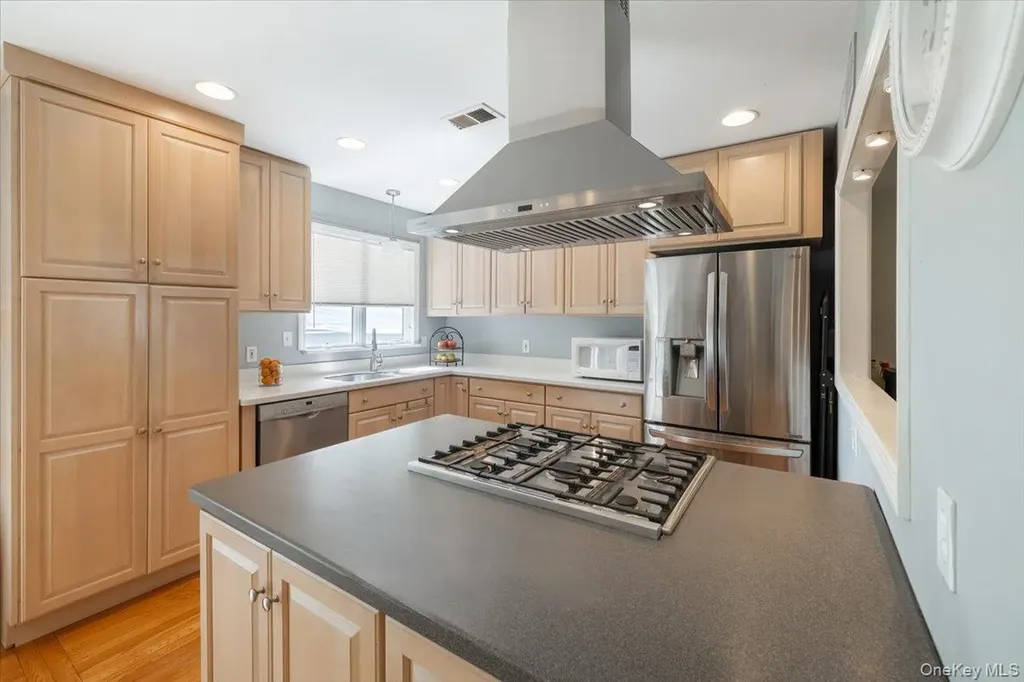 21 Van Orden Avenue Suffern NY 10901