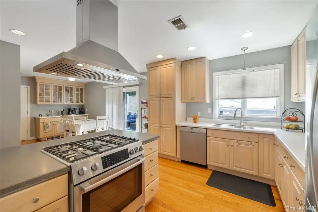 21 Van Orden Avenue Suffern NY 10901