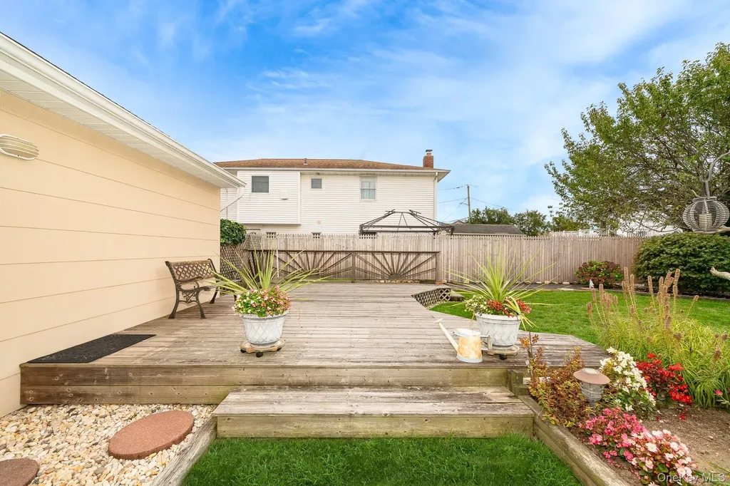 349 Lido Parkway Lindenhurst NY 11757