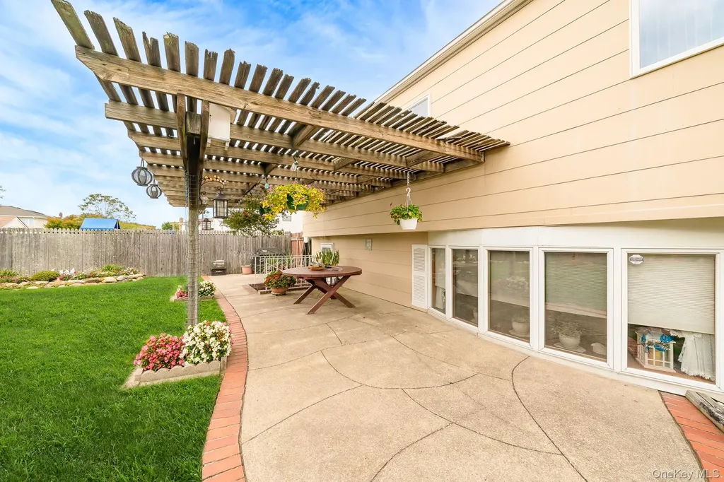 349 Lido Parkway Lindenhurst NY 11757