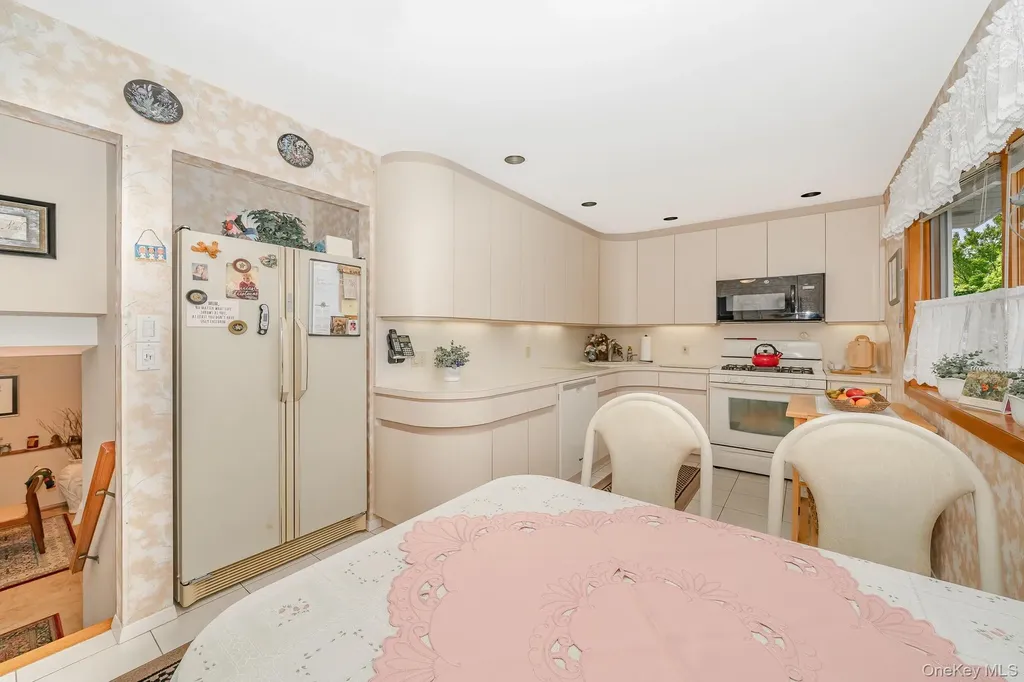 349 Lido Parkway Lindenhurst NY 11757