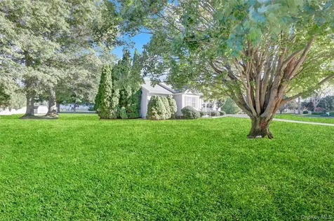 230 Baywood Drive Baiting Hollow NY 11933