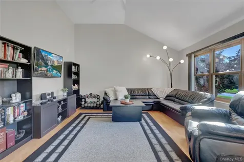 230 Baywood Drive Baiting Hollow NY 11933