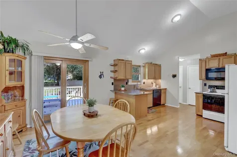 230 Baywood Drive Baiting Hollow NY 11933