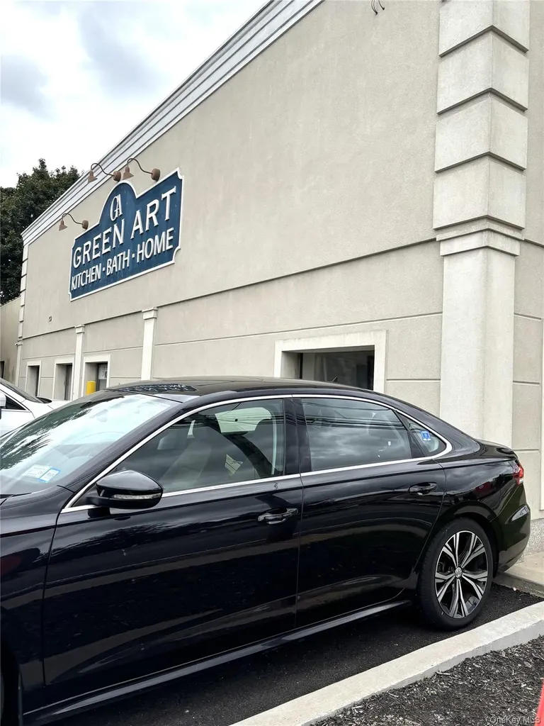 17 E Jericho Turnpike Huntington NY 11746