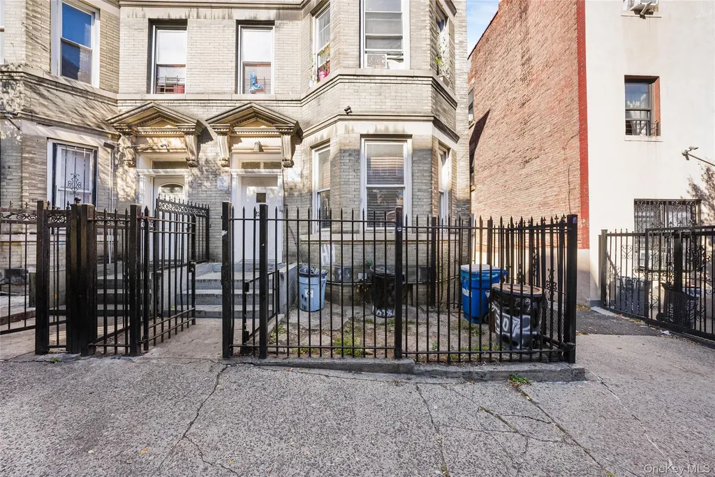2307 Loring Place N Bronx NY 10468