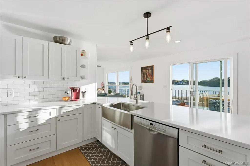 530 Sunset Way Southold NY 11971