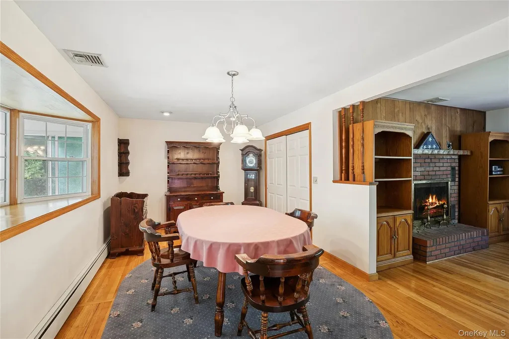 94 Mobrey Lane Smithtown NY 11787