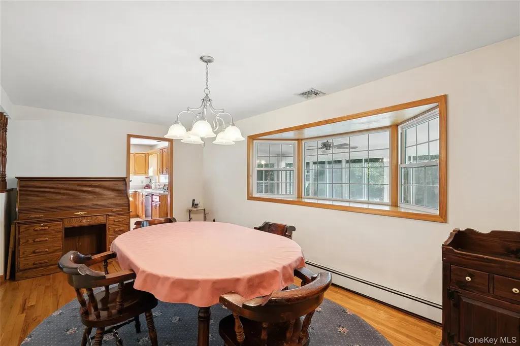 94 Mobrey Lane Smithtown NY 11787