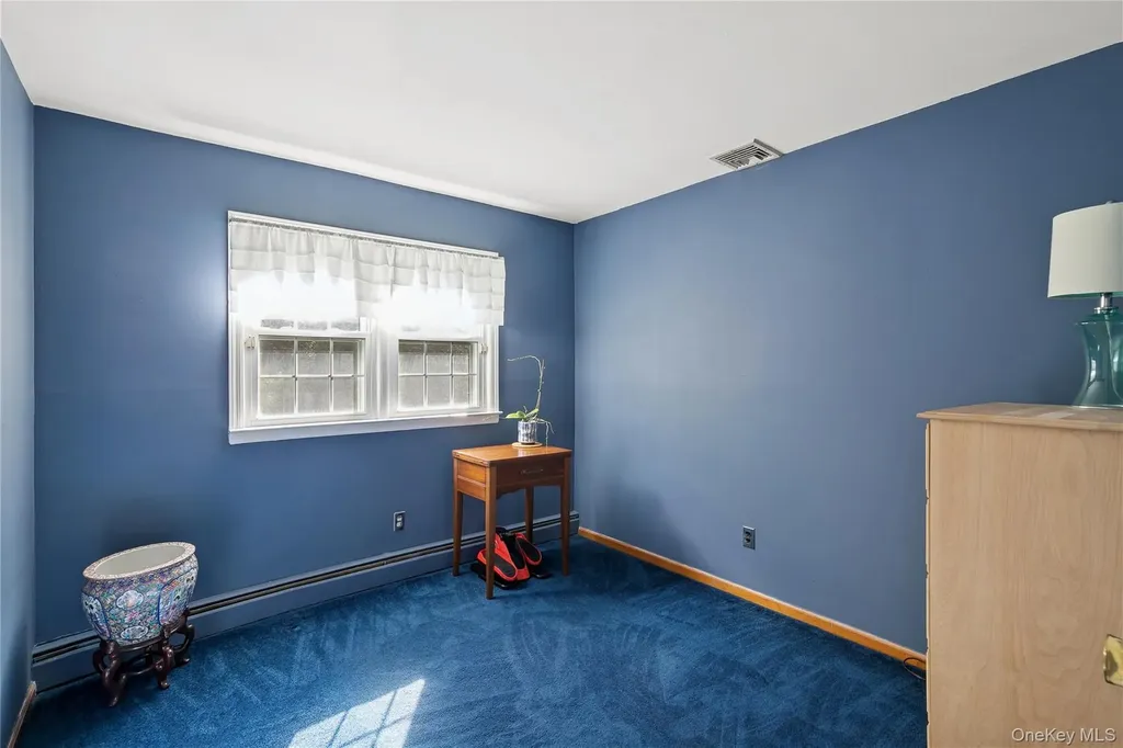 94 Mobrey Lane Smithtown NY 11787
