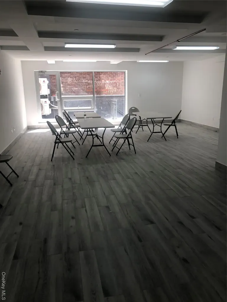 13324 41st Road Flushing NY 11355
