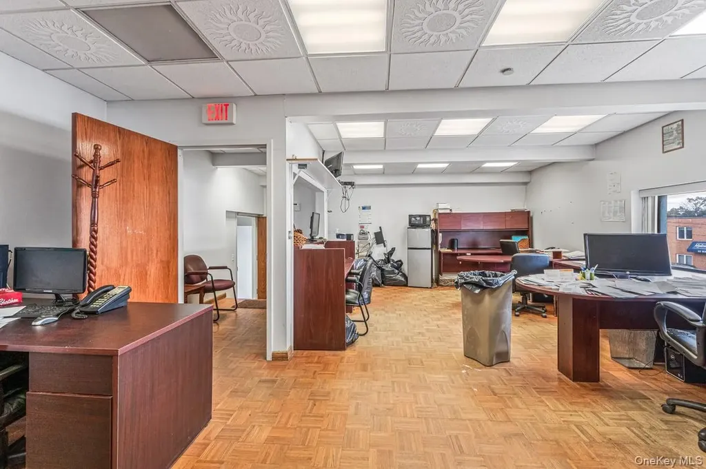 75 Windsor Avenue Mineola NY 11501