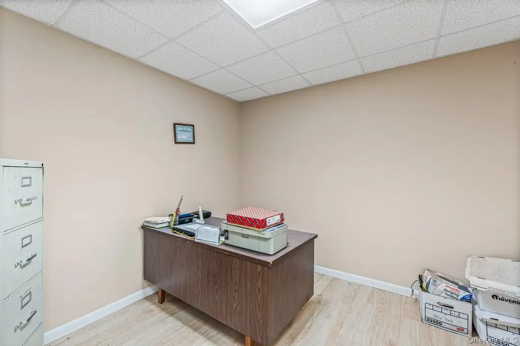 75 Windsor Avenue Mineola NY 11501