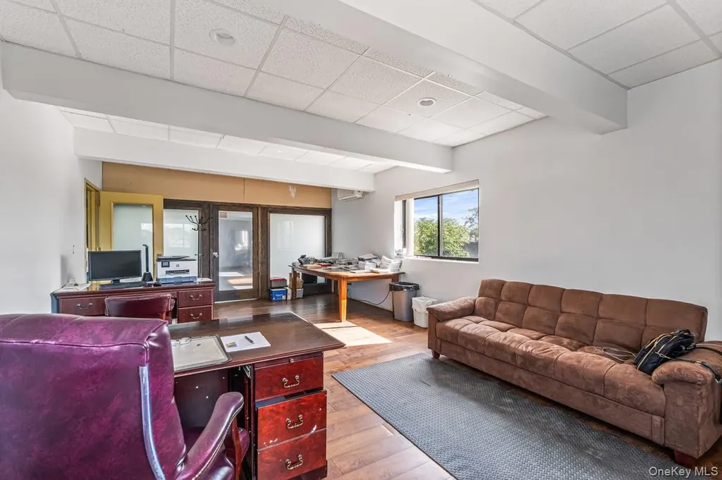 75 Windsor Avenue Mineola NY 11501