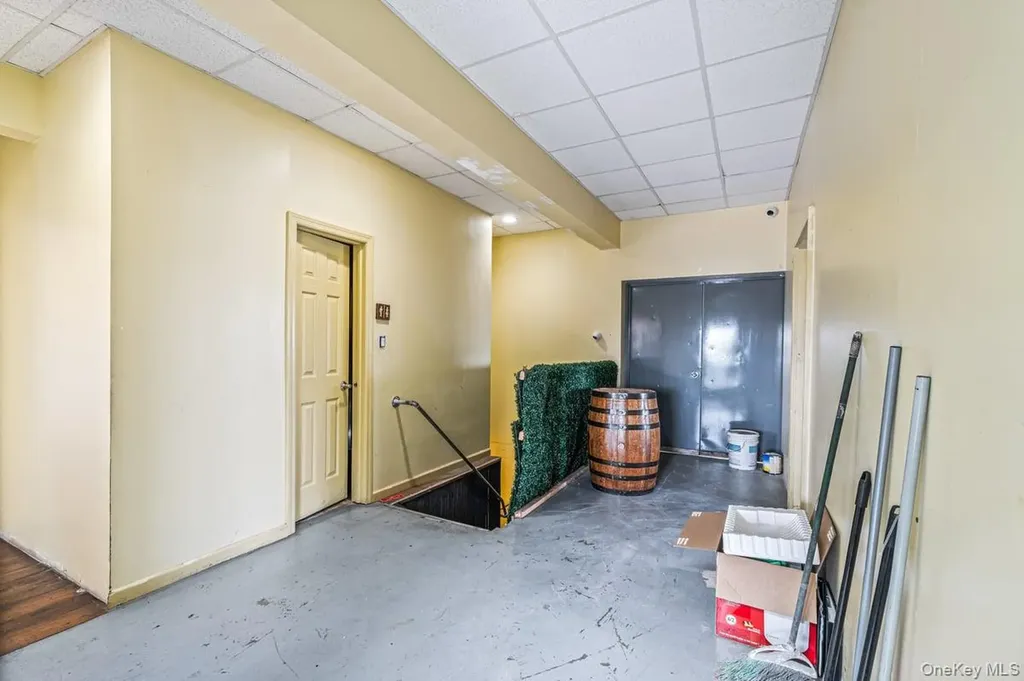 75 Windsor Avenue Mineola NY 11501