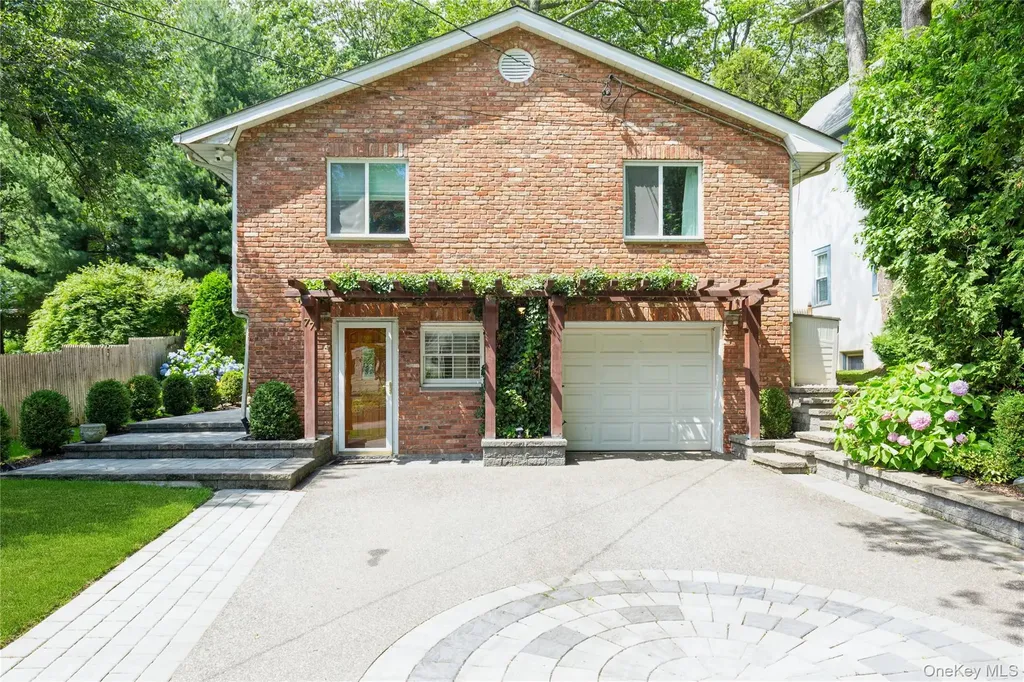 77 Abbott Drive Halesite NY 11743