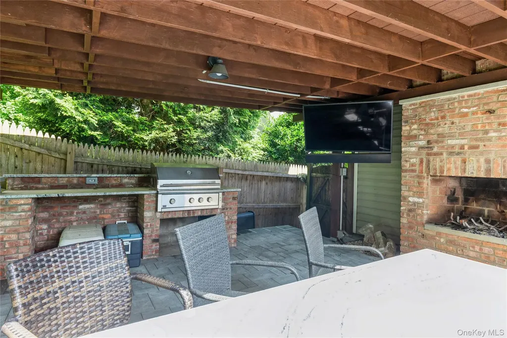 77 Abbott Drive Halesite NY 11743