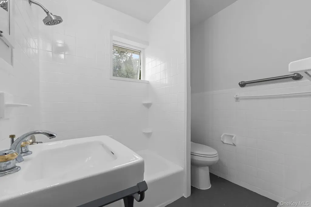 36 N Perkins Avenue Elmsford NY 10523