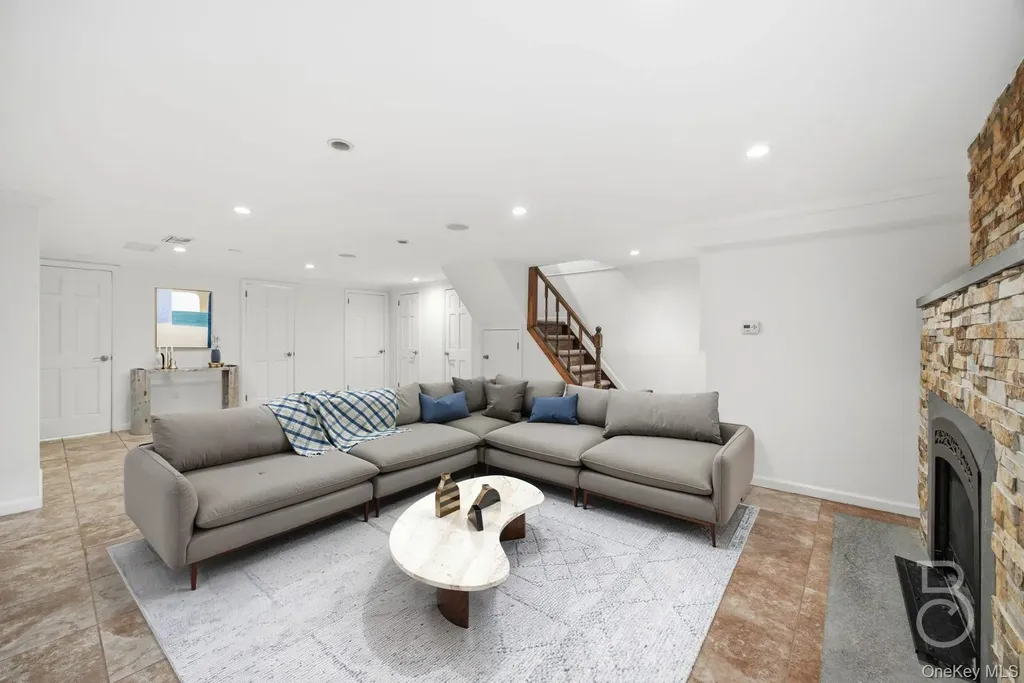22-61 46th Street Astoria NY 11105
