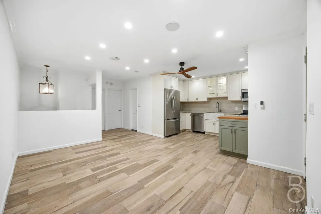 22-61 46th Street Astoria NY 11105