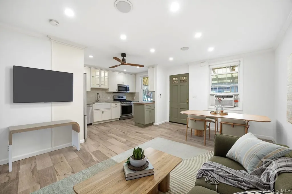 22-61 46th Street Astoria NY 11105