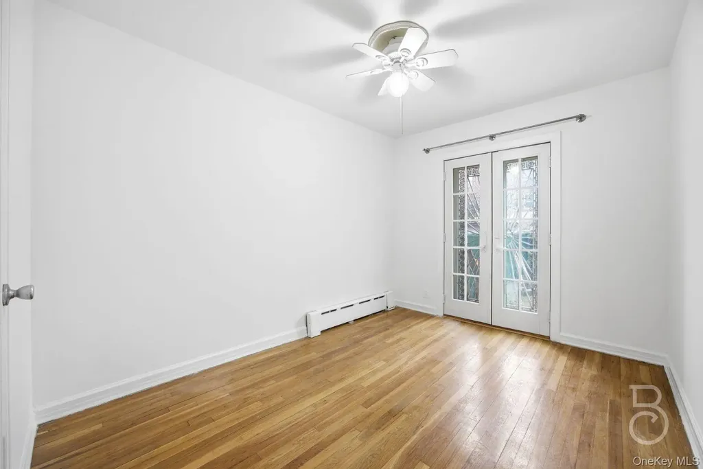 22-61 46th Street Astoria NY 11105
