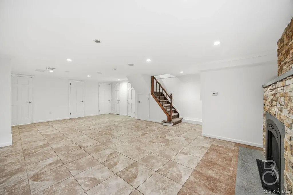 22-61 46th Street Astoria NY 11105
