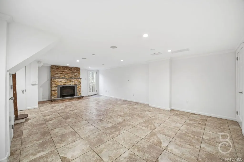 22-61 46th Street Astoria NY 11105