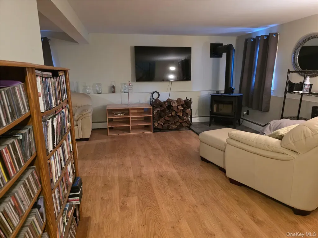 15 Canterbury Drive Coram NY 11727