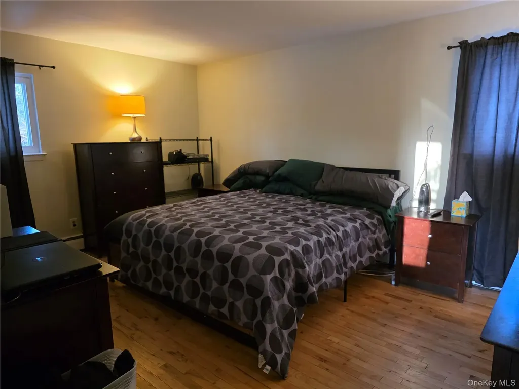 15 Canterbury Drive Coram NY 11727