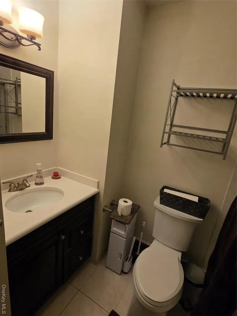 15 Canterbury Drive Coram NY 11727