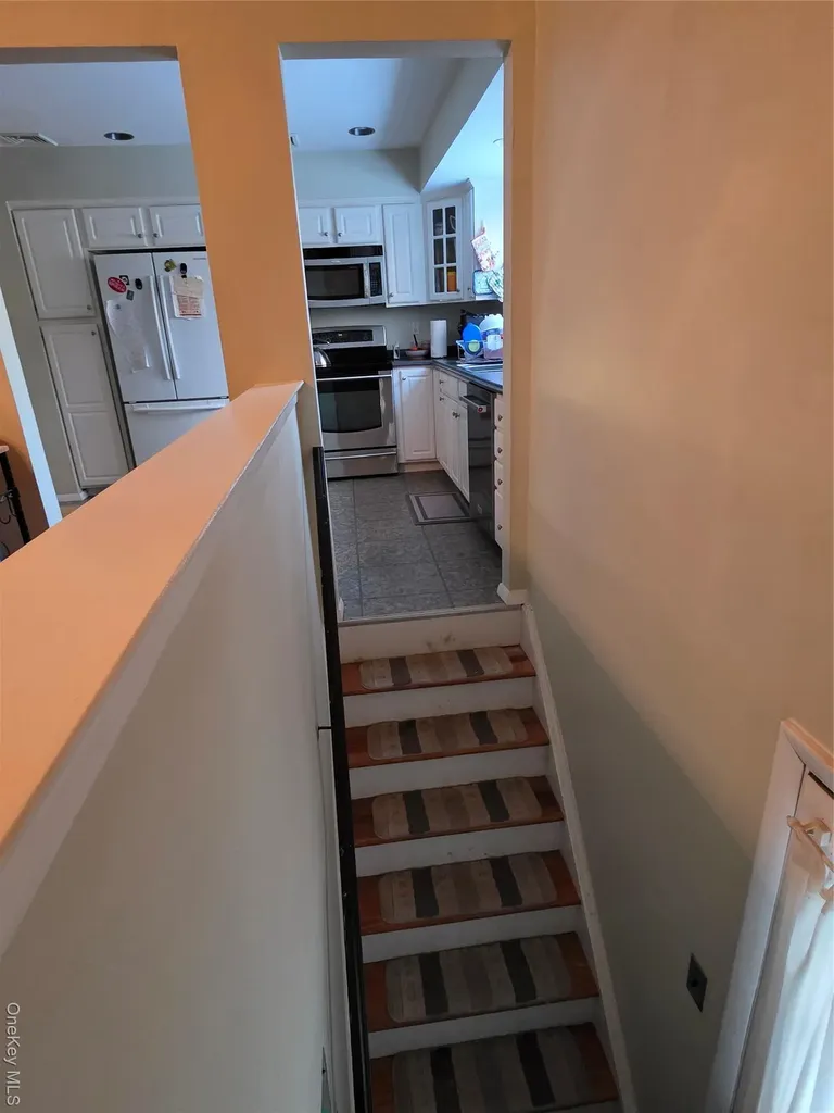 15 Canterbury Drive Coram NY 11727