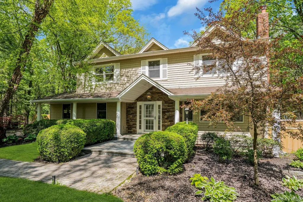 7 Mcculloch Drive Dix Hills NY 11746