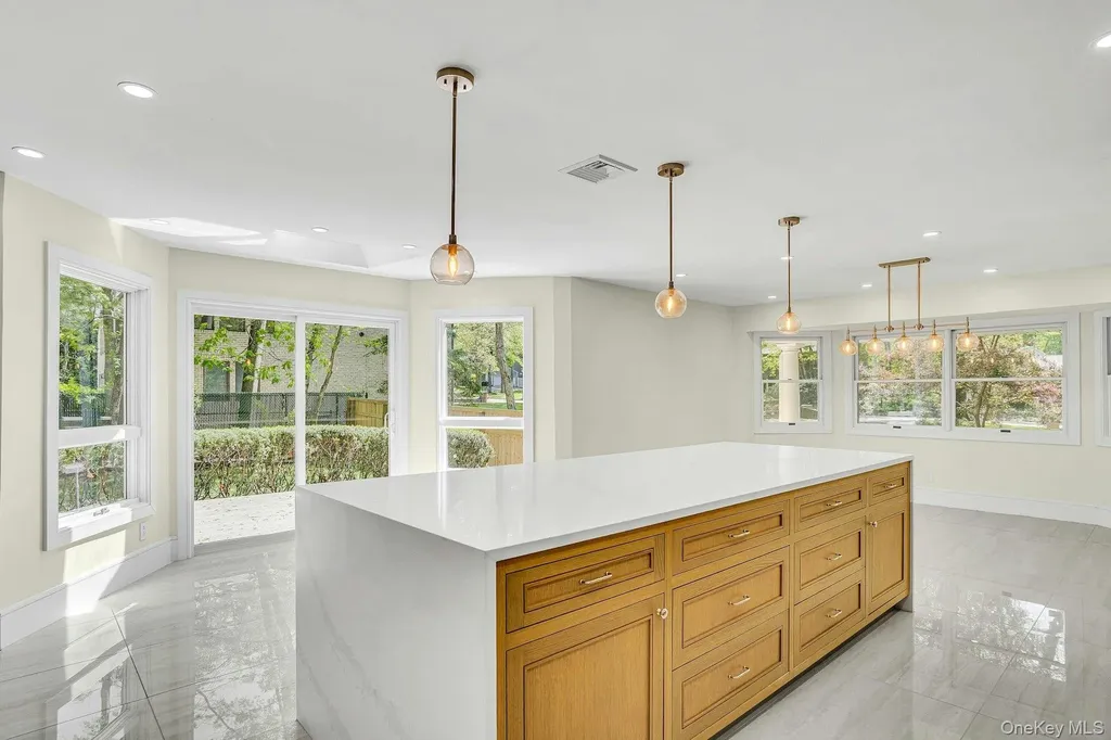7 Mcculloch Drive Dix Hills NY 11746