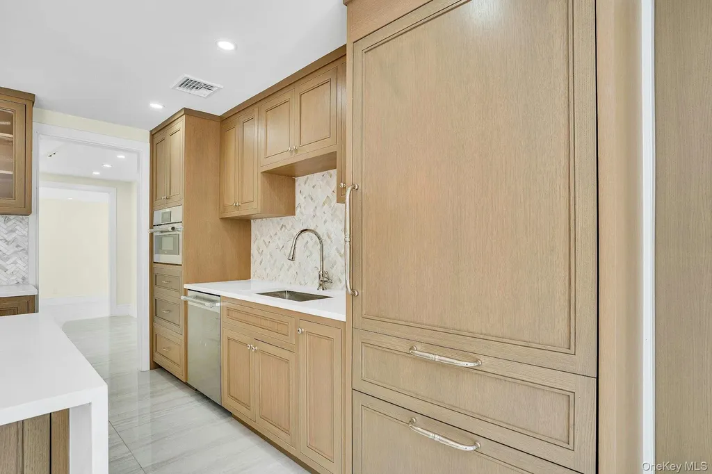 7 Mcculloch Drive Dix Hills NY 11746