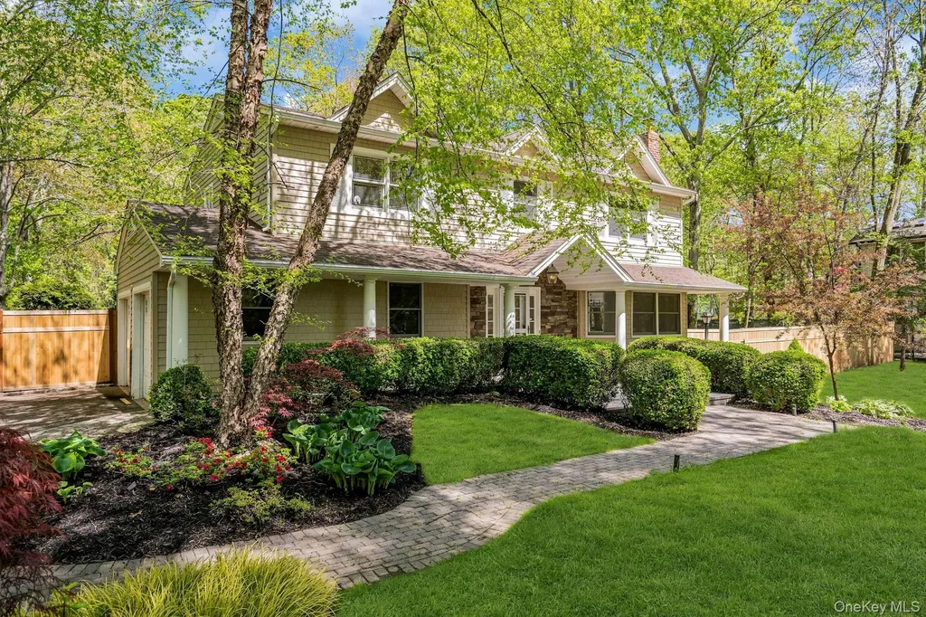 7 Mcculloch Drive Dix Hills NY 11746