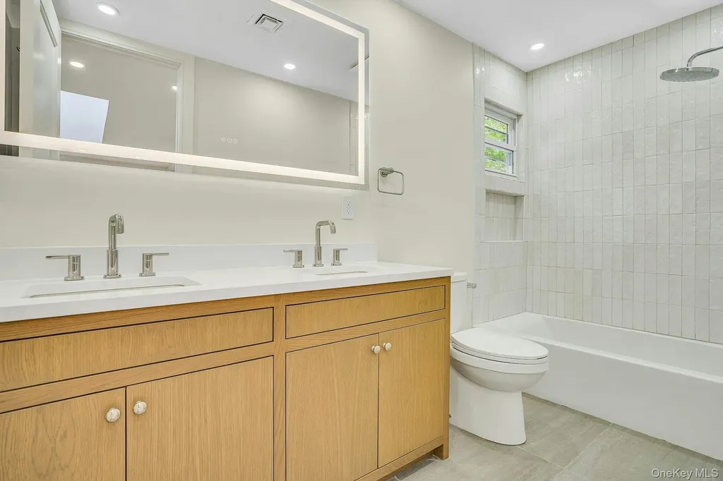 7 Mcculloch Drive Dix Hills NY 11746