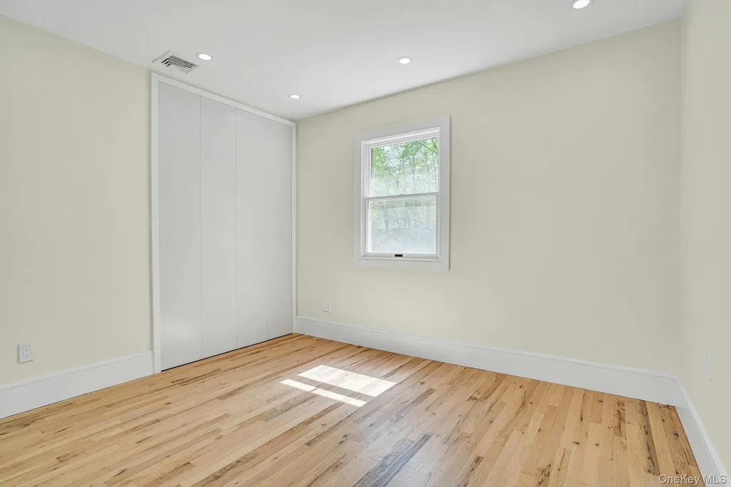 7 Mcculloch Drive Dix Hills NY 11746