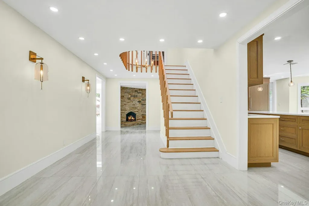 7 Mcculloch Drive Dix Hills NY 11746