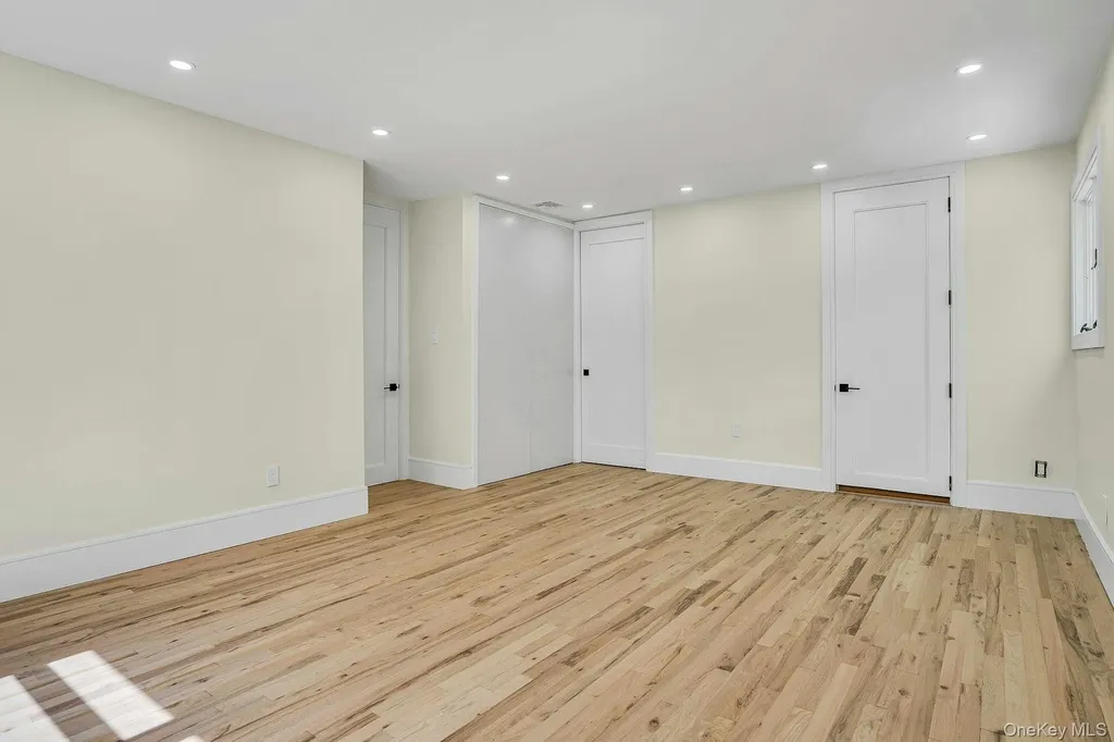 7 Mcculloch Drive Dix Hills NY 11746