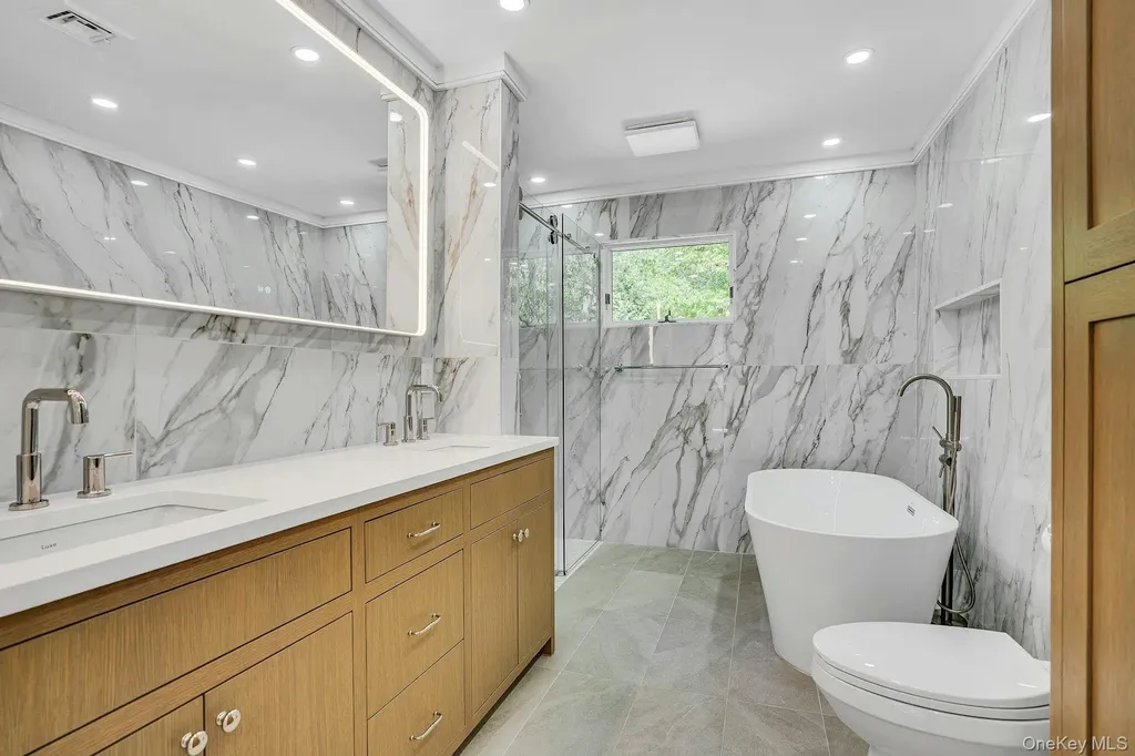 7 Mcculloch Drive Dix Hills NY 11746