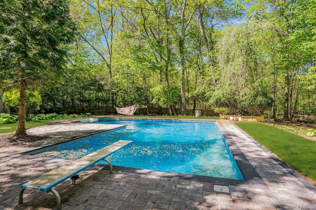 7 Mcculloch Drive Dix Hills NY 11746