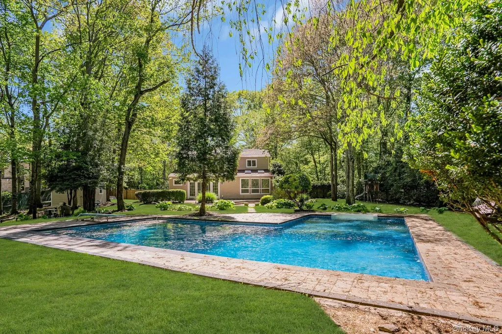 7 Mcculloch Drive Dix Hills NY 11746